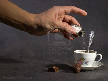 Sinh viên y khoa đầu độc bạn cùng phòng