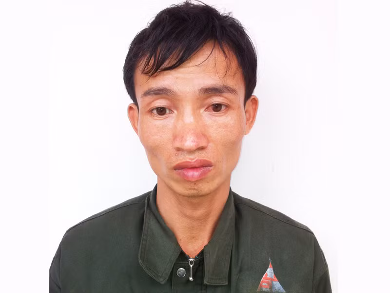 Cưỡng hiếp con bạn rồi cho 2.000 đồng