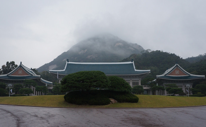 Chuyện trong phủ Tổng thống Hàn Quốc