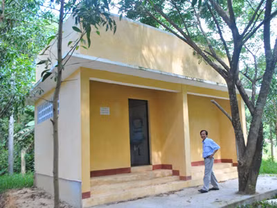 Nhà vệ sinh 600 triệu: Sở GD&ĐT Quảng Ngãi 'phản biện'