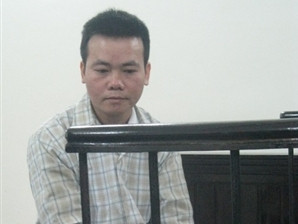 Đánh mẹ, giết hàng xóm vì... thùng cháo