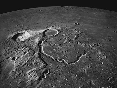 Lõi sắt tiết lộ bí mật của Mặt trăng