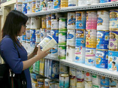 Tại sao giá sữa không ngừng tăng?