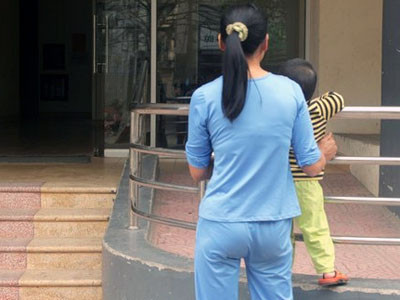 Nhân viên dâng ôsin lấy lòng sếp