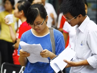 Tranh cãi về điểm sàn