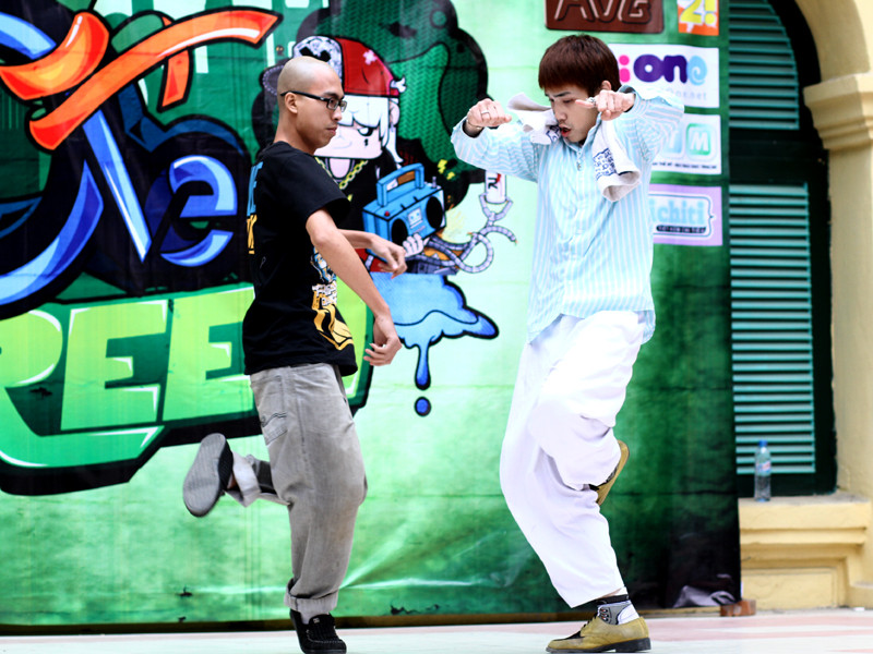 'Nóng ran' bước nhảy Move It Go Green