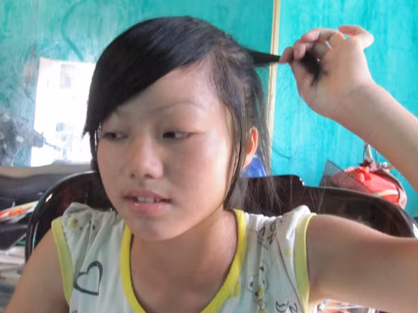 Chuyện lạ ở Lạng Sơn: Cướp… tóc nữ sinh