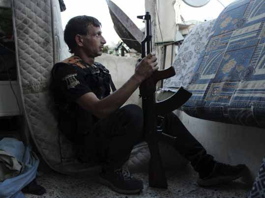 Mỹ bắt đầu chuyển vũ khí cho phe nổi dậy Syria