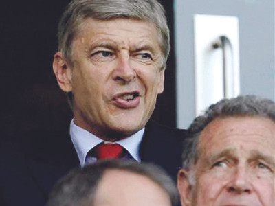 'Khẩu thần công' lo lấp lỗ thủng