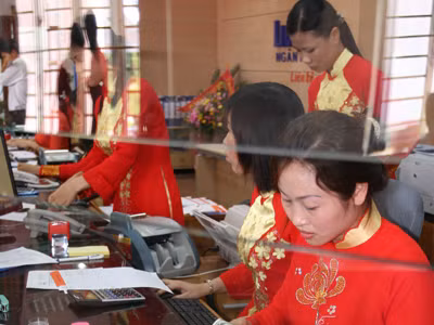 Thống đốc Ngân hàng: Tôi là ngôi sao cô đơn!