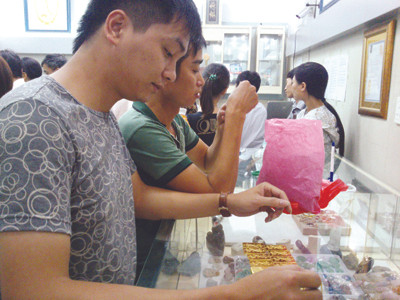 Phát hiện 300 lượng vàng nhái SJC