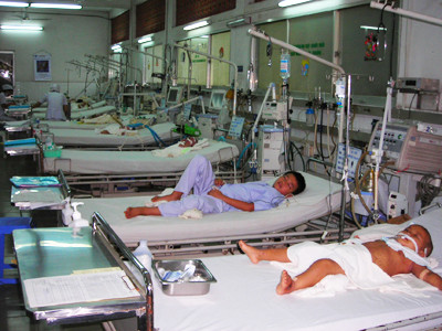 Sử dụng kháng sinh tràn lan đang gây hại cho nhiều trẻ nhỏ, gây ra tình trạng kháng kháng sinh khá nguy hiểm. Ảnh: Lê Nguyễn