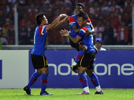 Malaysia thua vẫn vô địch