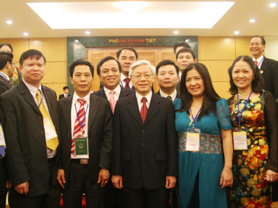 Tổng Bí thư tiếp đoàn đại biểu kiều bào về dự Lễ Giỗ tổ Hùng Vương