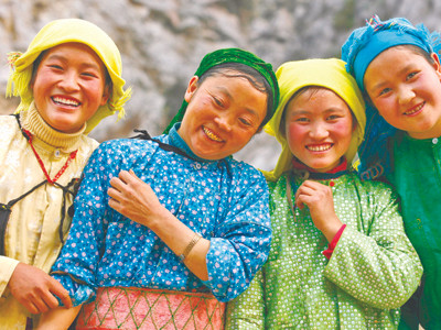 Nghĩ cùng dặm dài đất nước