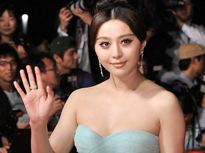 Phạm Băng Băng đẹp lộng lẫy tại LHP Busan