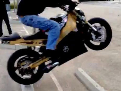 Motor bay nhẹ như lông hồng