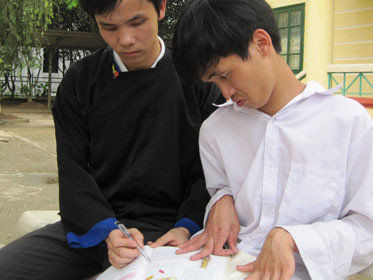 Xuống núi tìm chữ