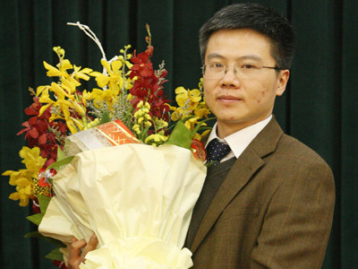 Giáo sư Ngô Bảo Châu: Những kỷ niệm về trái bóng tròn