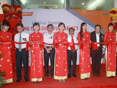 Khánh thành trung tâm dịch vụ lốp xe du lịch B-Select