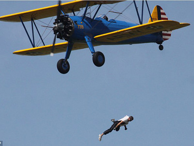 Tử nạn khi đang biểu diễn trên không