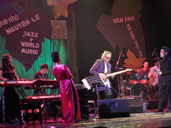 Nguyên Lê mơ kỳ nghỉ Việt Nam