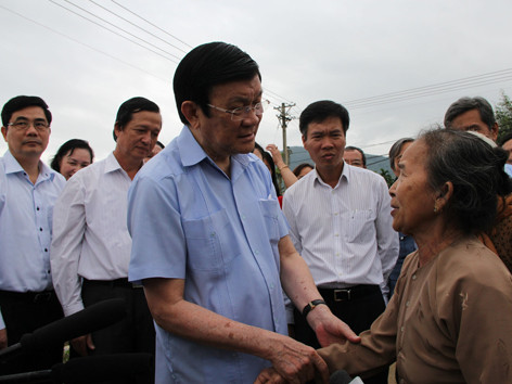 Chủ tịch nước thăm hỏi nhân dân vùng lũ