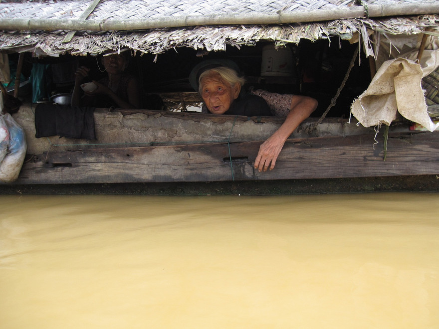 Đường sắt đoạn qua xã Đức Lạng, Đức Thọ chìm sâu hơn 7 mét.