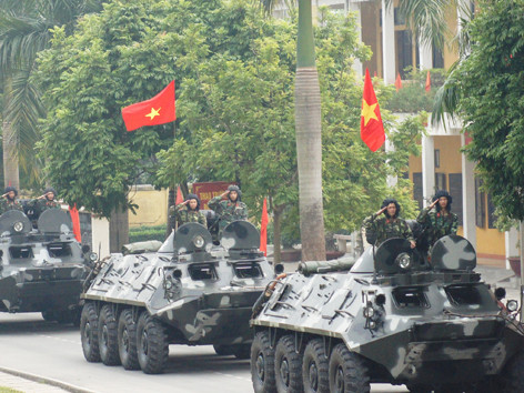 Luyện quân ở Đoàn cận vệ thép