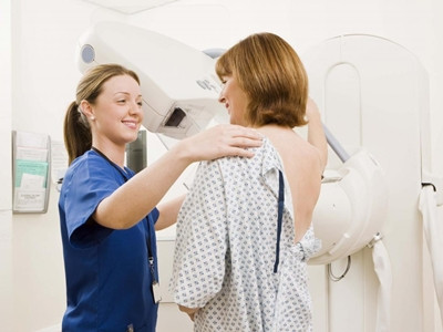 Xét nghiệm máu mới phát hiện sớm ung thư vú