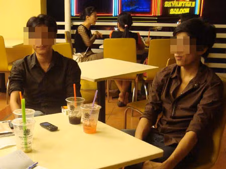 Nhuốc nhơ kiếp bán dâm trong thế giới đồng tính