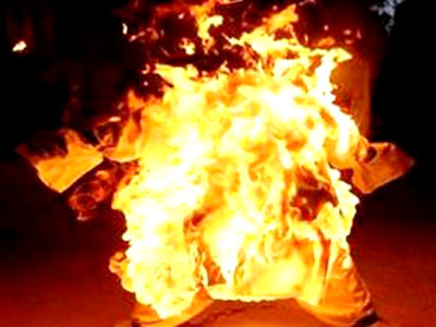 Nam thanh niên tự thiêu cùng người tình 13 tuổi