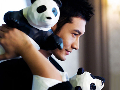 Hiểu Minh, Châu Tấn tạo dáng với gấu trúc