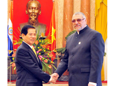 Chủ tịch nước Nguyễn Minh Triết và Tổng thống Paraguay Lugo Mendez Ảnh: Chinhphu.vn