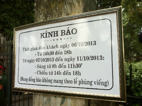 Hàng chục nghìn người tới nhà tưởng niệm Đại tướng Võ Nguyên Giáp