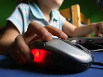 Đừng để trẻ “sống ảo” trong thế giới thực