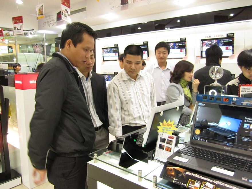 Tưng bừng 5 năm thành lập Sony Center Big C