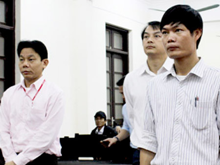 Kỹ sư Tạch tại tòa