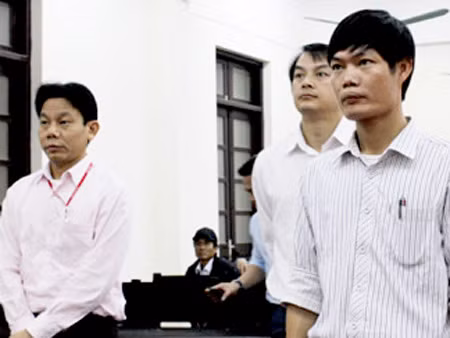 Kỹ sư Tạch tại tòa