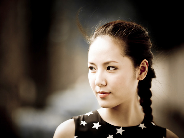 Phương Linh: Từ cách xa đến gần gũi