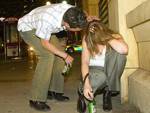 Anh cảnh báo rượu vodka rởm dịp năm mới