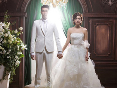 Ella (S.H.E) khoe ảnh cưới đẹp lung linh