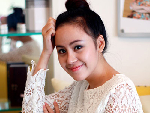 'Bà Tưng' làm nhỏ ngực để không bị 'ném đá'?