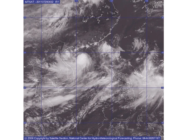 Bão giật cấp 13 đổ bộ từ Hải Phòng đến Hà Tĩnh