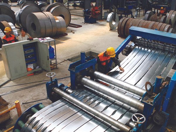 Dự báo nhiều doanh nghiệp thép thua lỗ nặng. Ảnh: Hồng Vĩnh