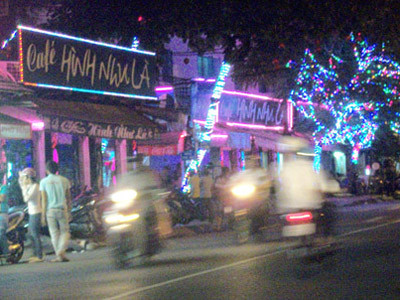 Cà phê 'khiêu khích' chốn Sài thành