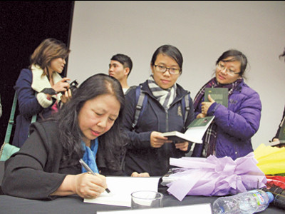 Khi Lê Minh Khuê tung “Nhiệt đới gió mùa”