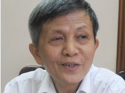 Thầy giáo Phạm Hùng