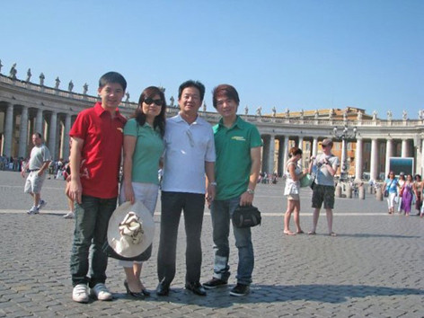 Con trai bầu Hiển và Lý Nhã Kỳ: Quá lệch pha