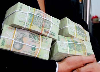 'Thâm nhập' thế giới lương của CEO nhà băng Việt